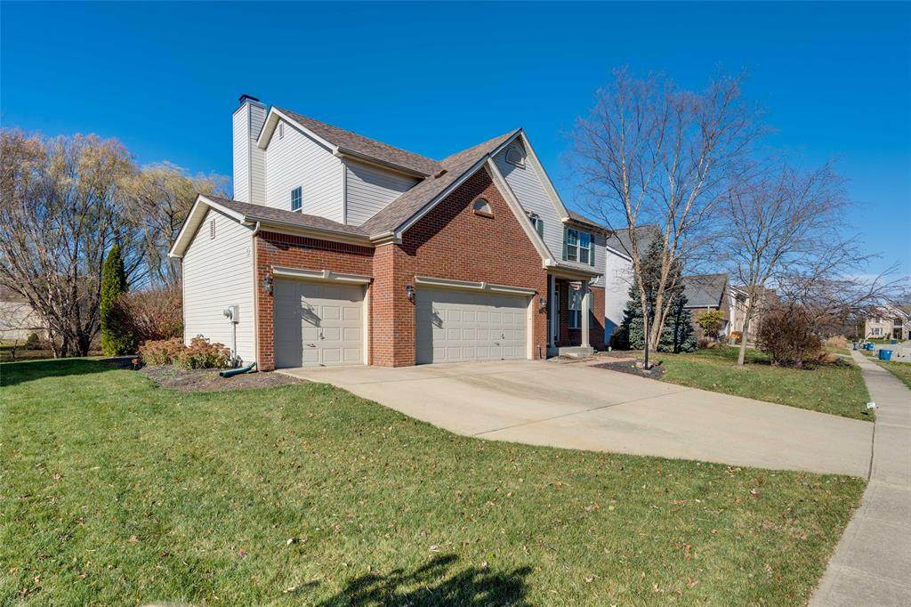 11026 Silvertree Court - Photo 1