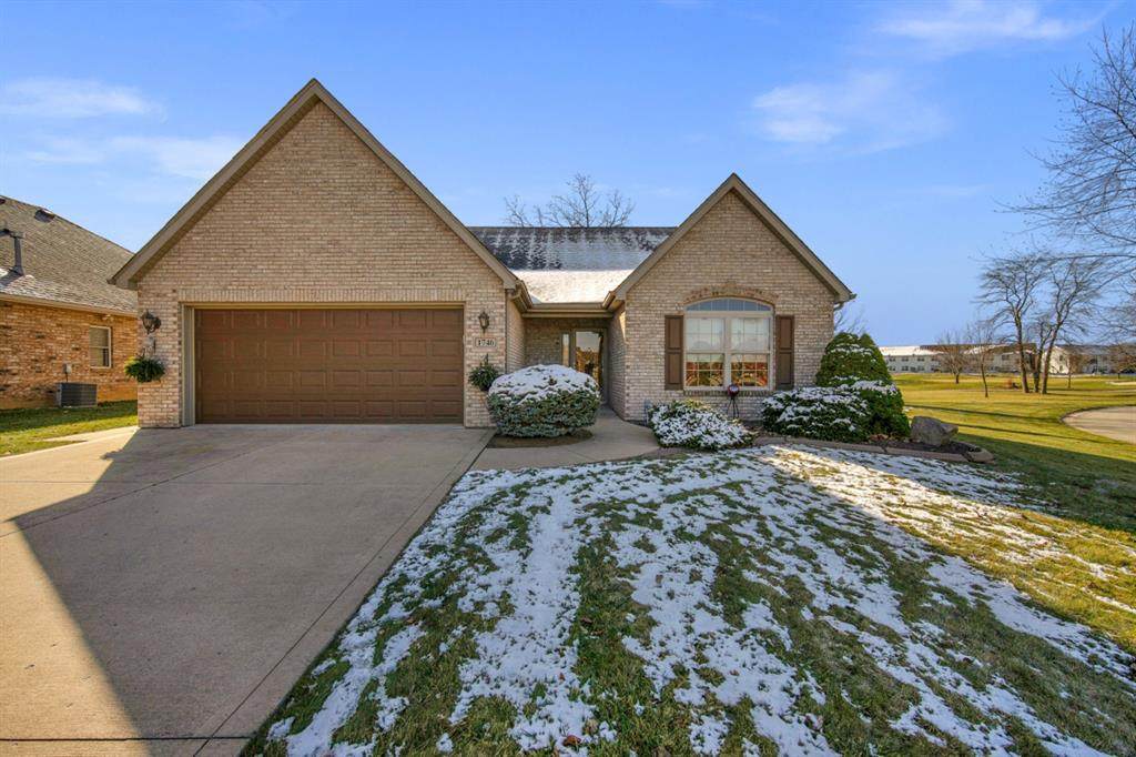 1746 Hunters Cove Circle - Photo 1