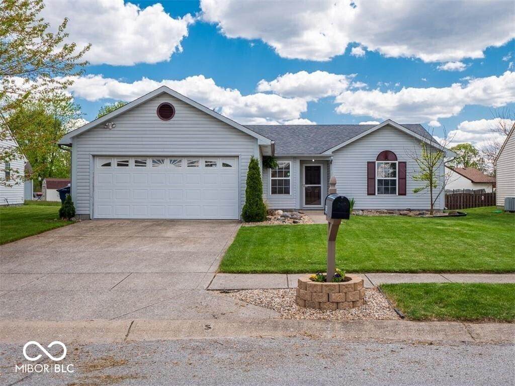 423 Winterhawk Drive - Photo 1