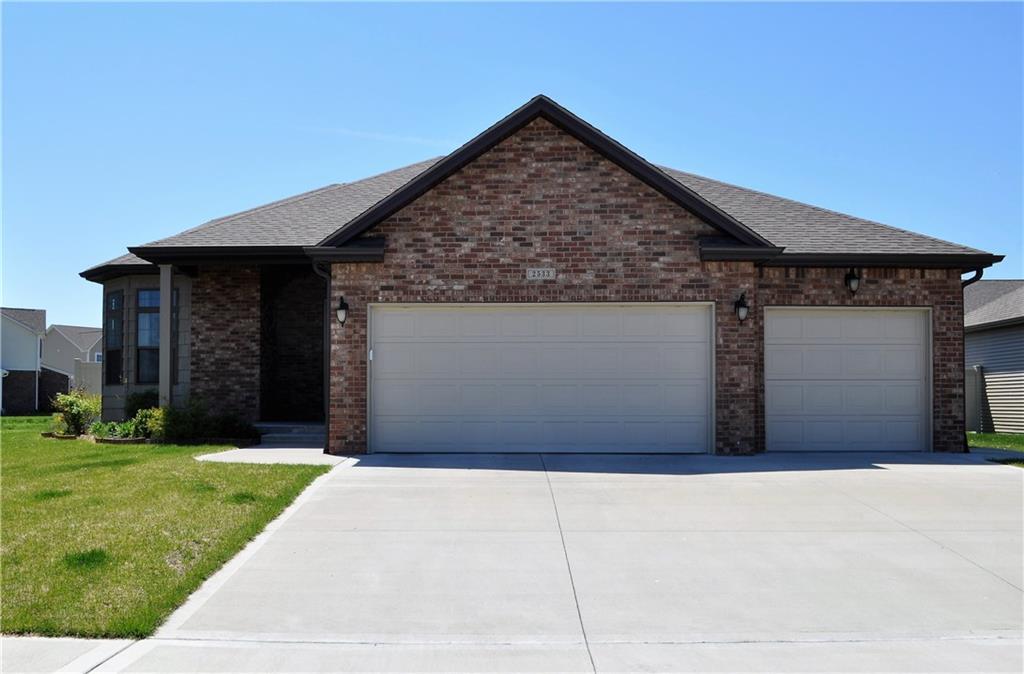 2533 Violet Way - Photo 1
