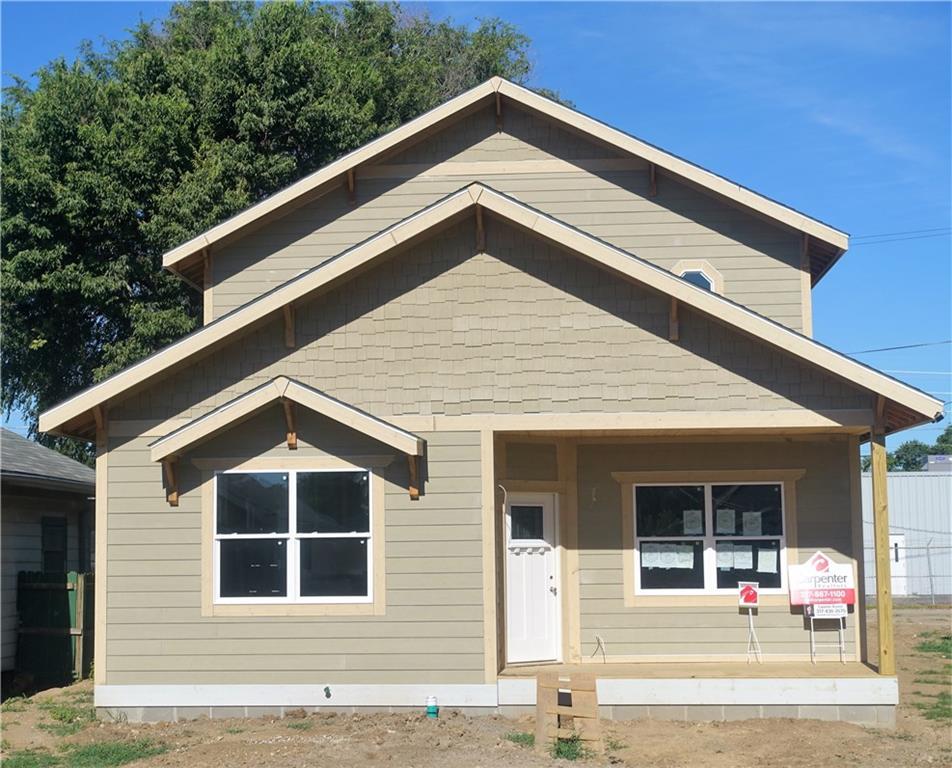 240 Walcott Street - Photo 1