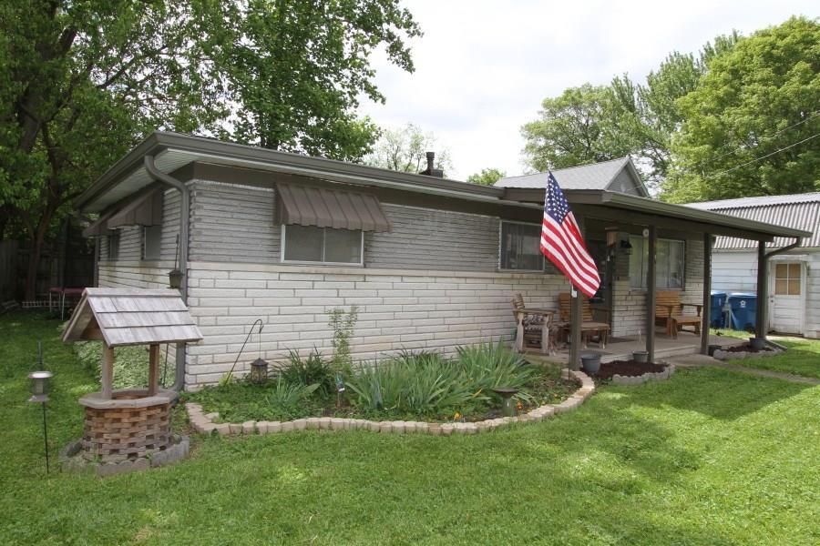 6982 London Road - Photo 1