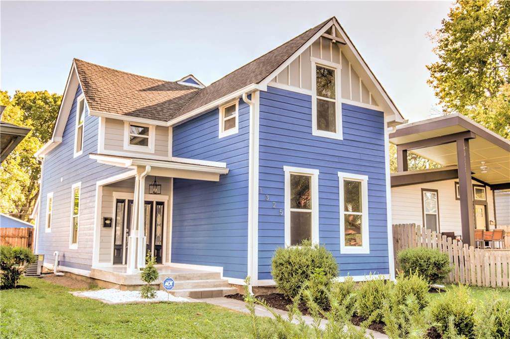1325 Lexington Avenue - Photo 1