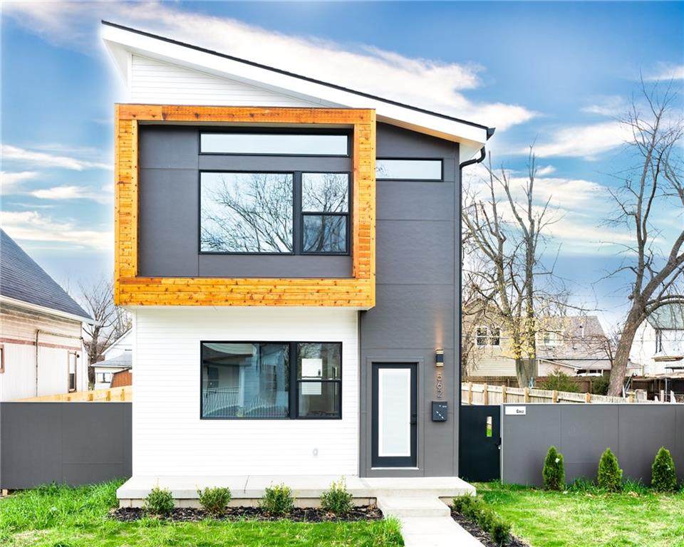 562 Temple Avenue - Photo 1
