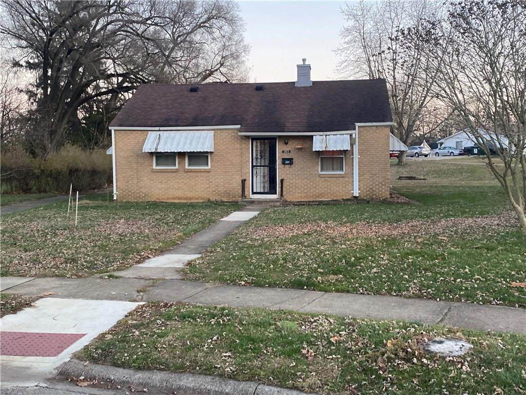 303 Sunset Drive - Photo 1