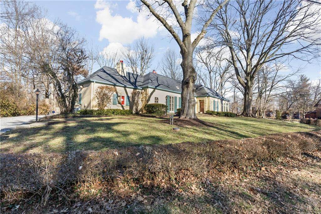 3711 Totem Lane - Photo 1