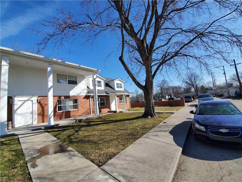 661 Village Place North Drive - Photo 1