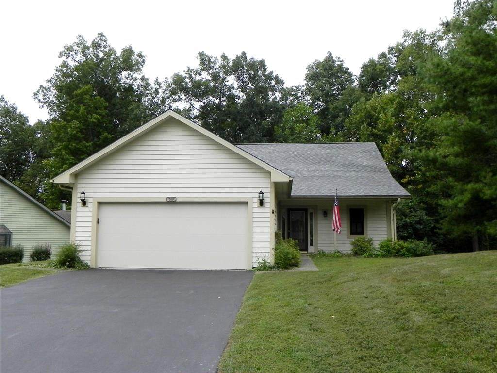 105 Pine Hills Drive - Photo 1