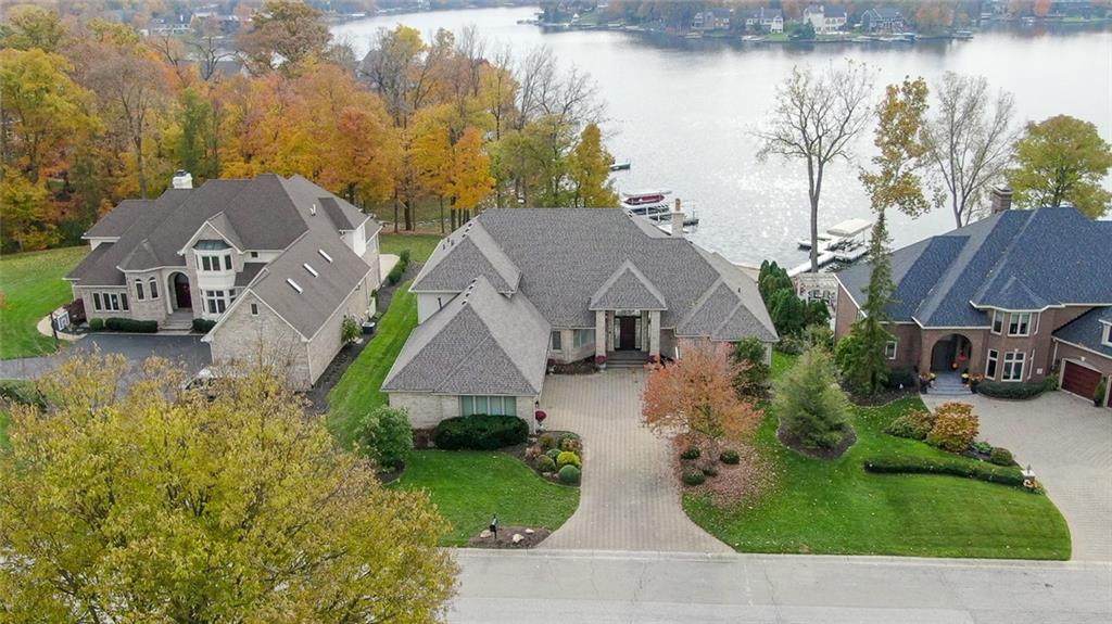 11121 Woods Bay Lane - Photo 1