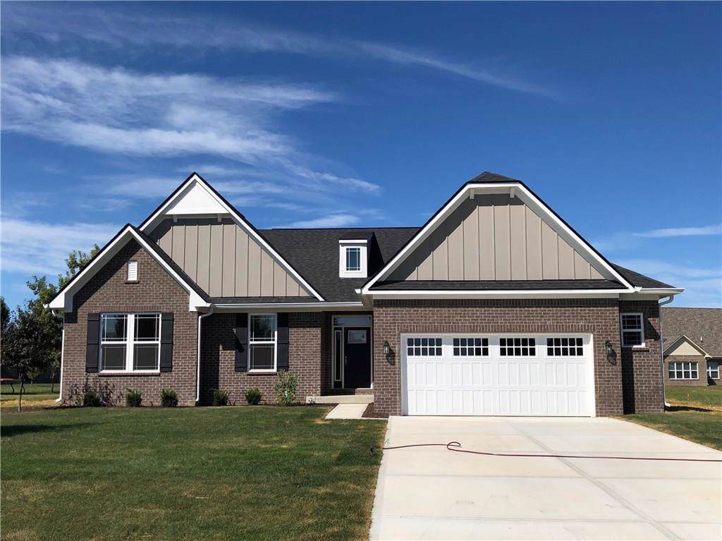 129 Saundra Drive - Photo 1