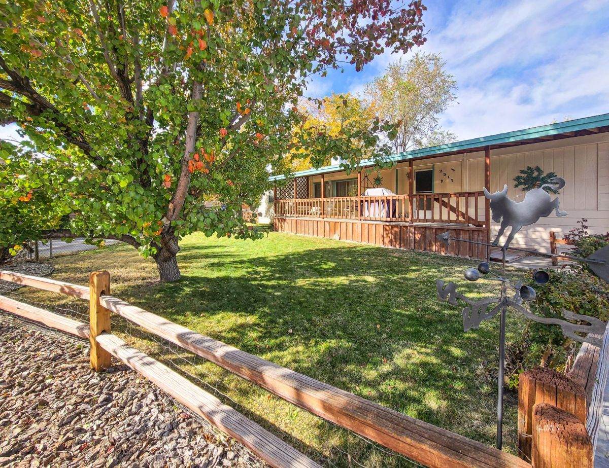2317 Wilson Cir - Photo 1