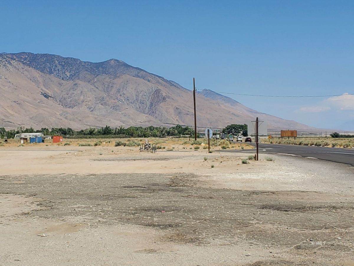 561 Highway 395 - Photo 1