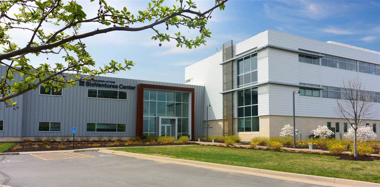2500 Crosspark Rd - Photo 1