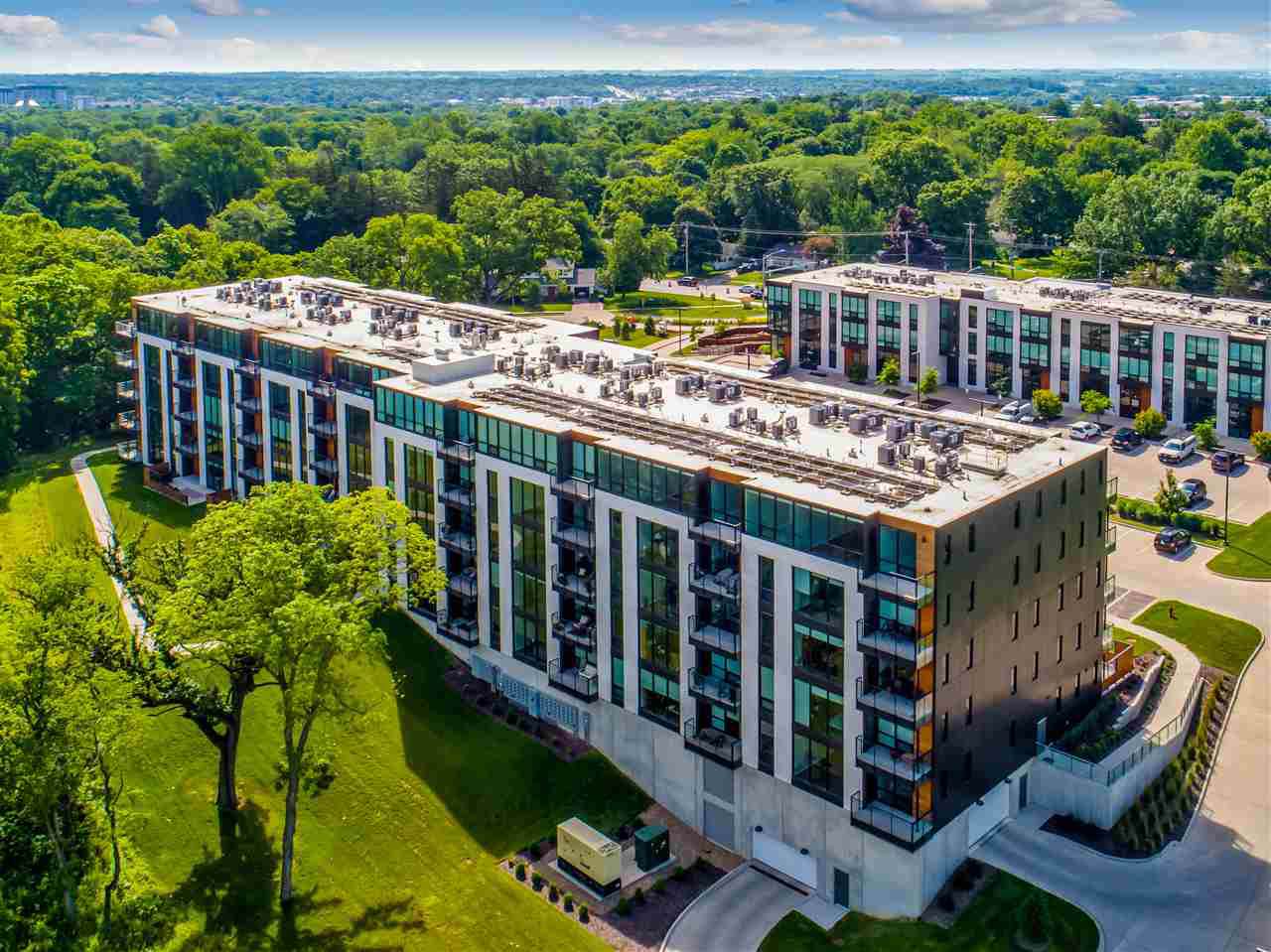 1 University Way - Photo 1