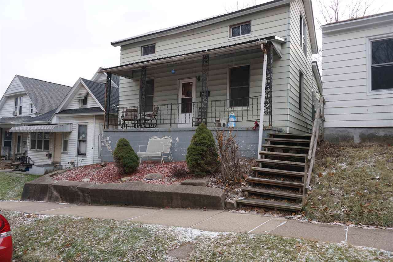 706 8th St - Photo 1
