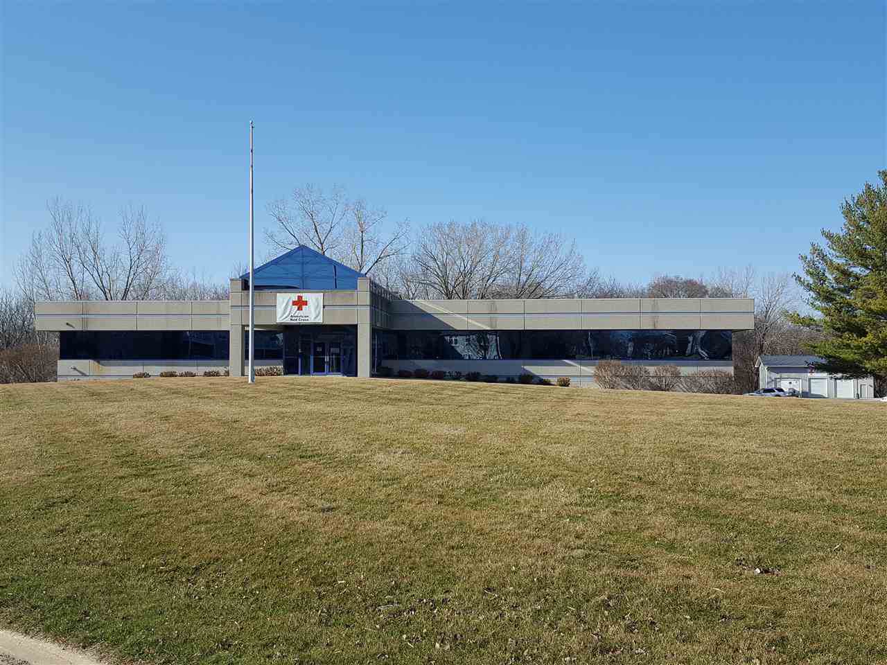 6300 Rockwell Dr Ne - Photo 1