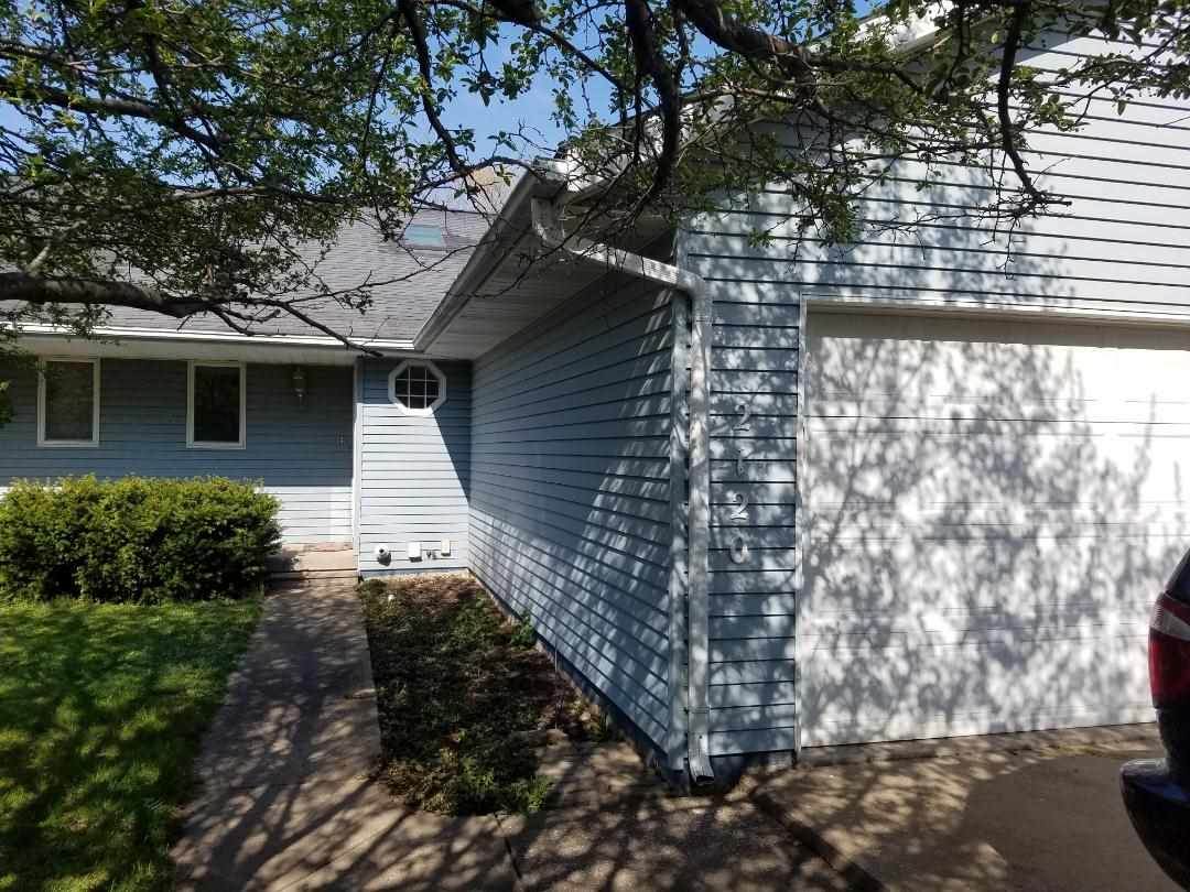 2120 Plaen View Dr - Photo 1