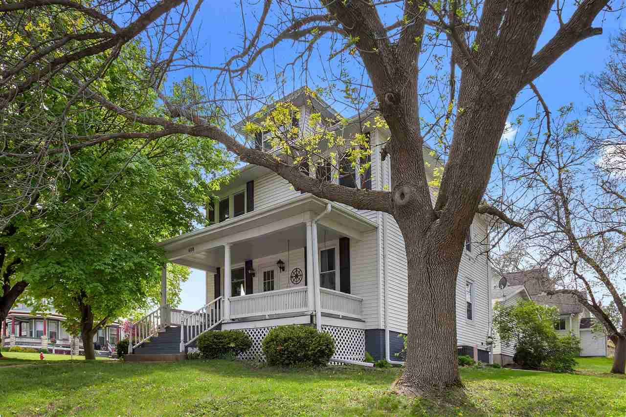 608 Highland St - Photo 1