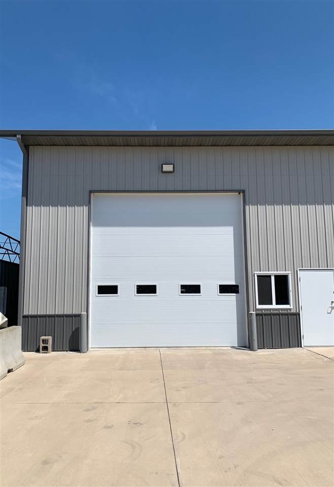 1021 Hinkle Dr - Photo 1