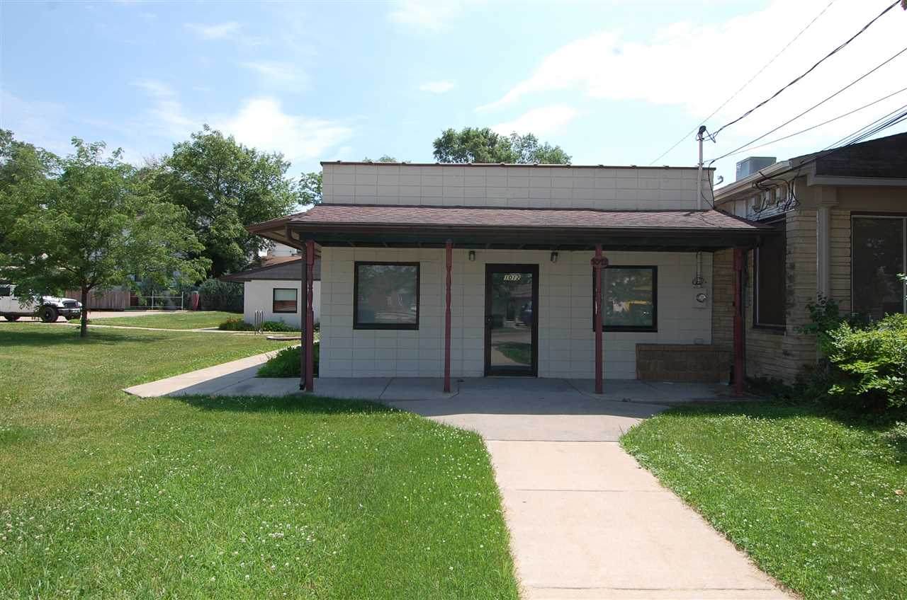 1012 Gilbert Ct - Photo 1
