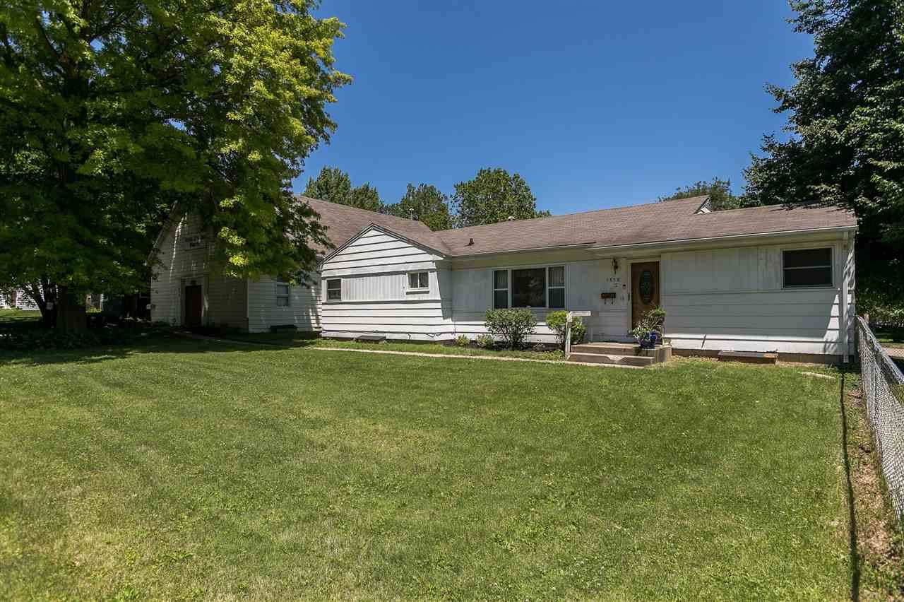 1854 Muscatine Ave. - Photo 1