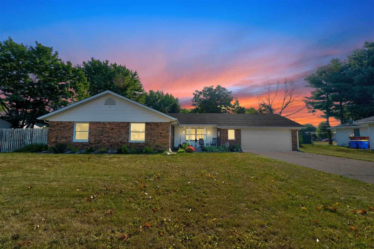 1410 Iowa Ave - Photo 1