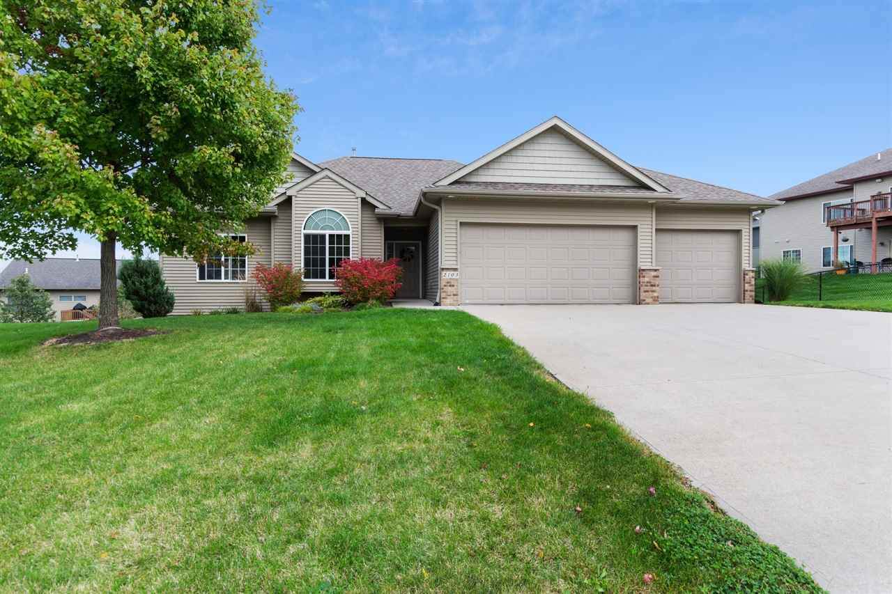 2103 Glen Oaks Knl - Photo 1