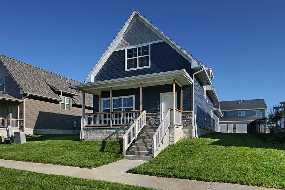 4220 Unbridled Ave. - Photo 1