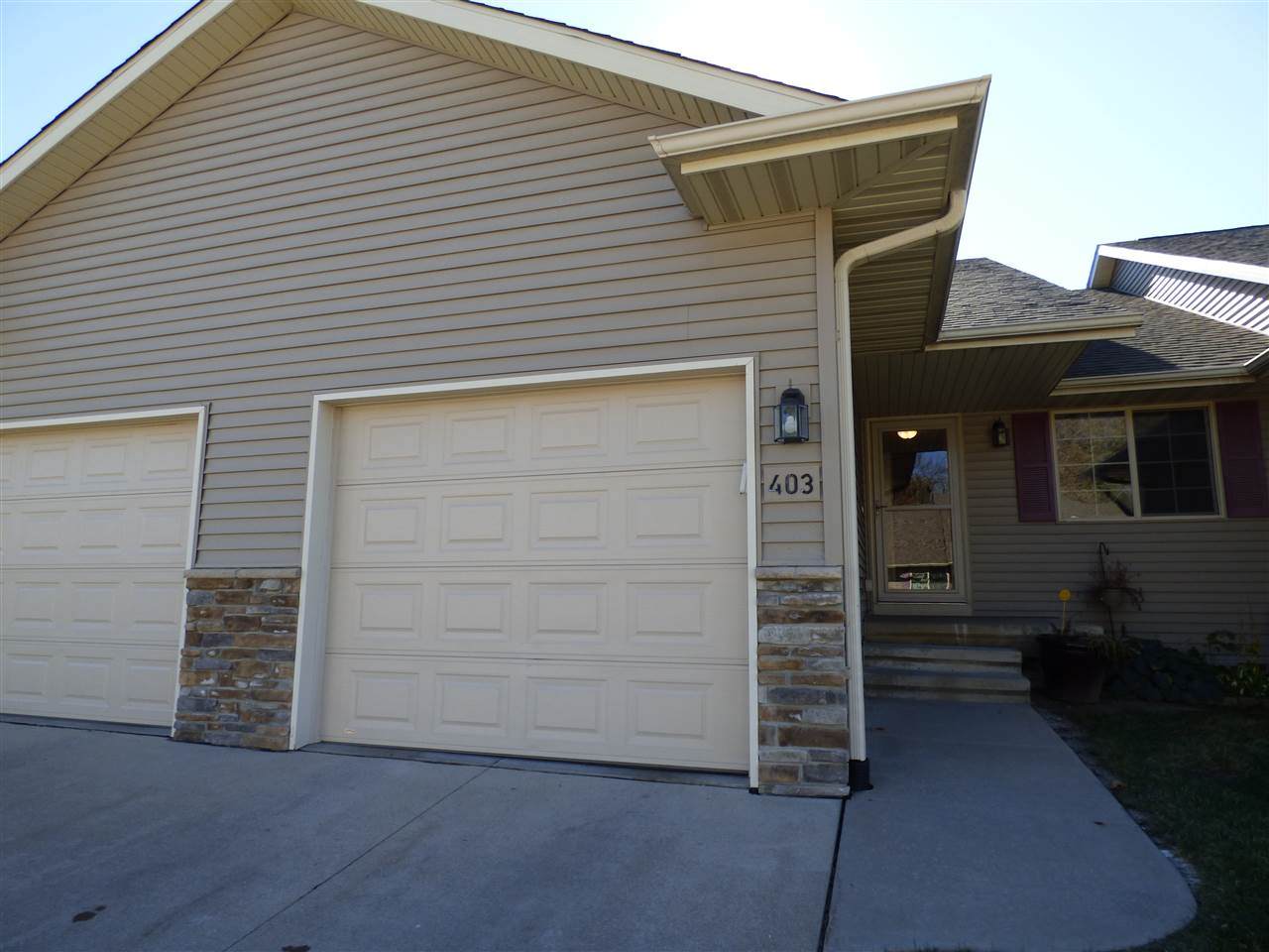 403 Duchess Dr. - Photo 1