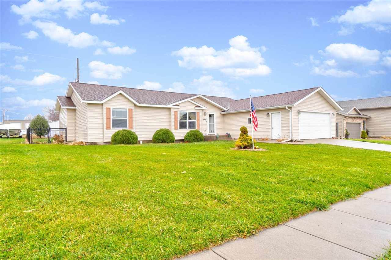 313 Taylor Dr - Photo 1