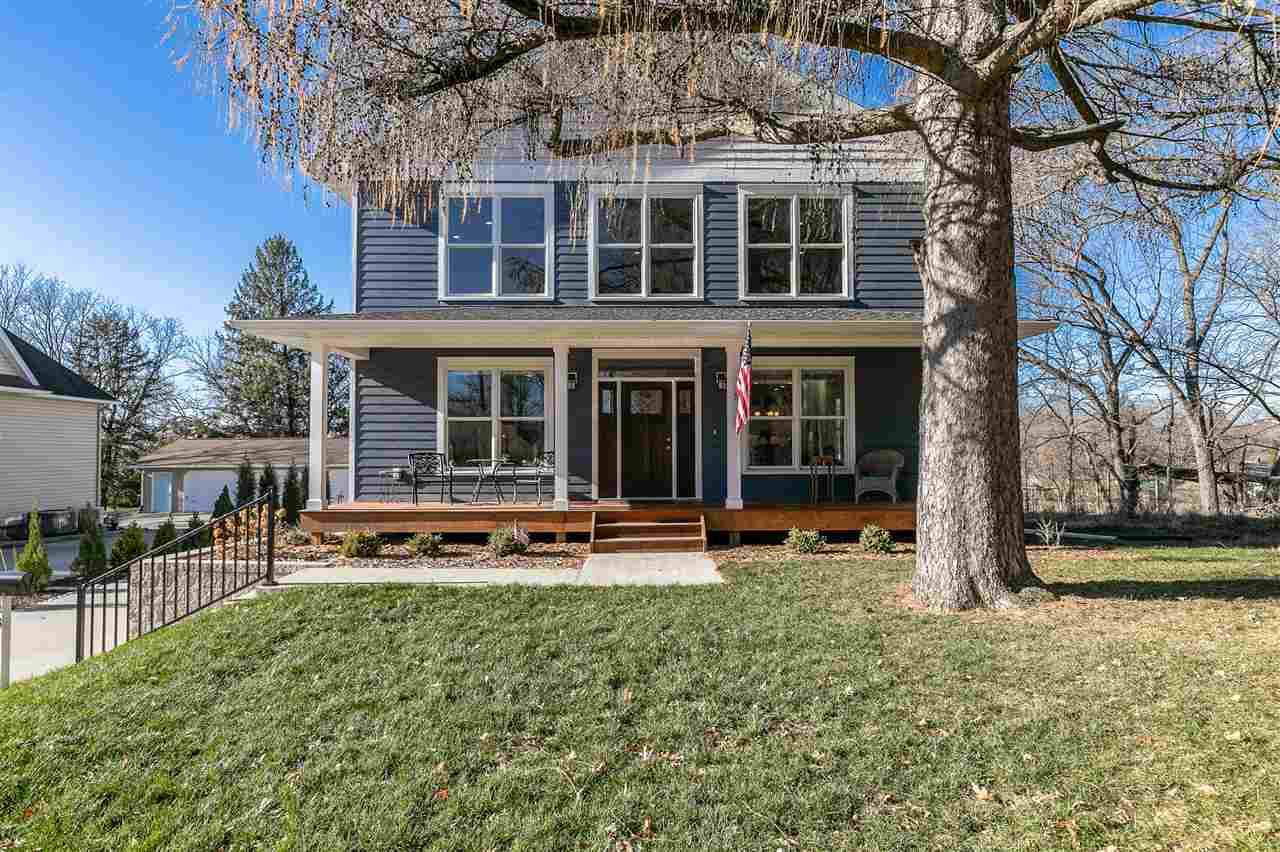 431 Pleasant St - Photo 1
