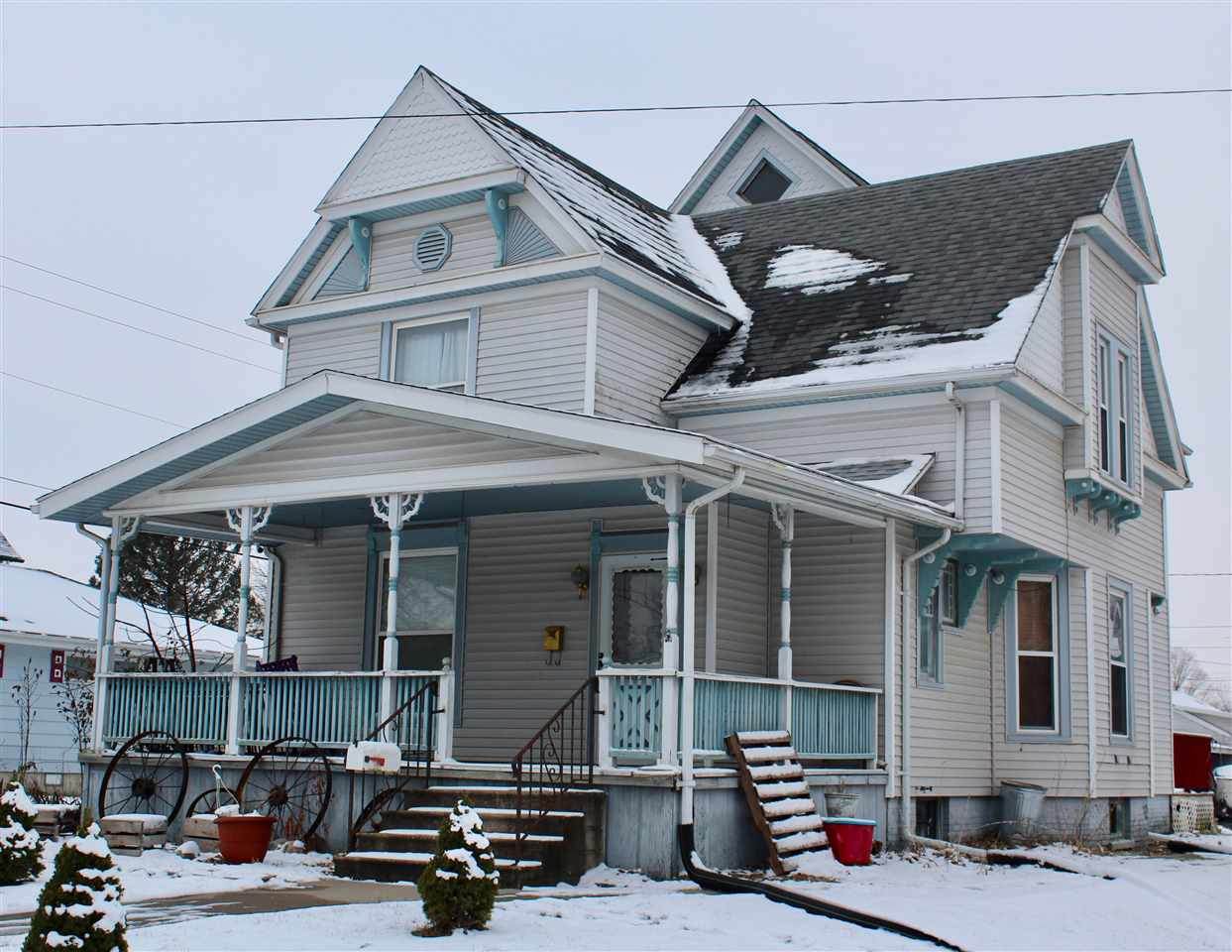 665 Court Ave - Photo 1