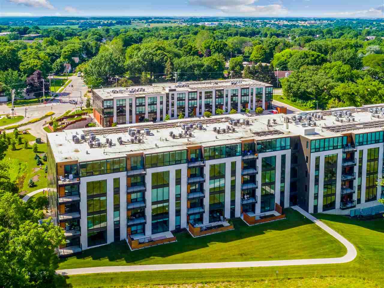 1 University Way - Photo 1