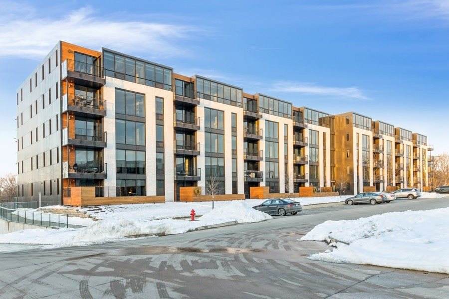 1 University Way - Photo 1