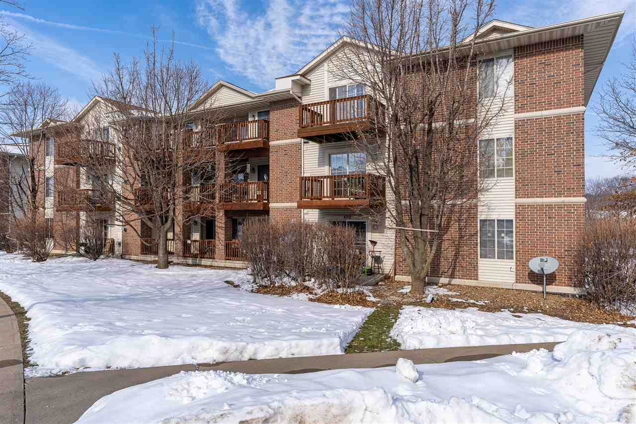 404 West Side Dr - Photo 1