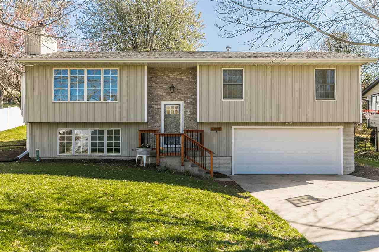2001 Springdale Ct - Photo 1