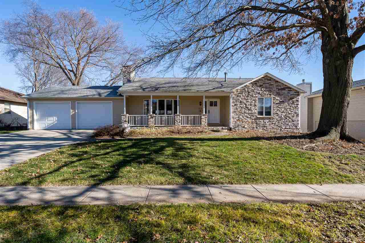 318 Post Road - Photo 1