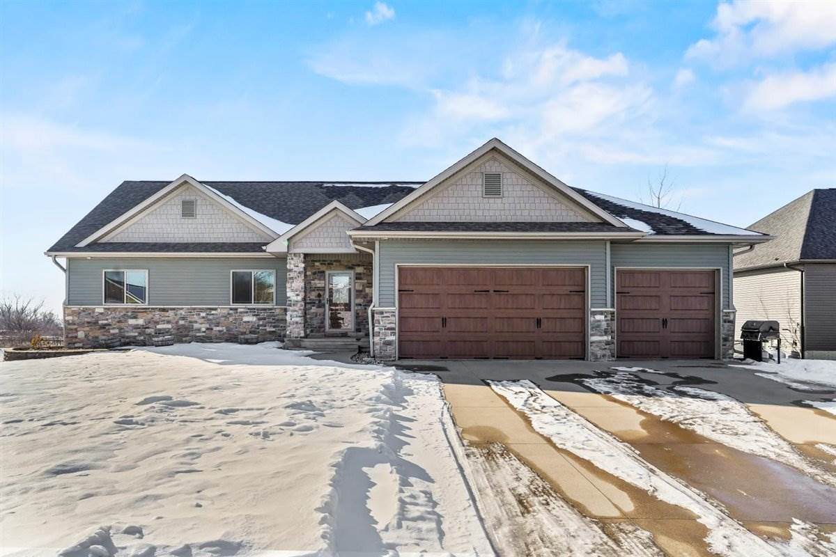 1815 Wenrose Dr Ne - Photo 1