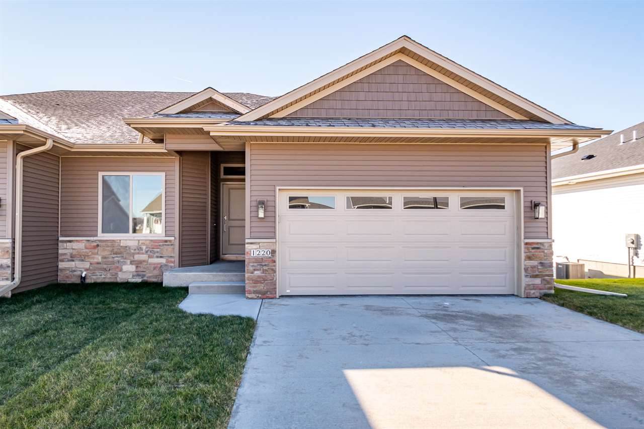 1220 Leann Cir - Photo 1