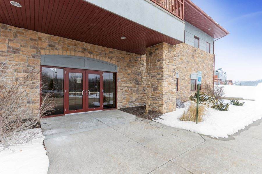 2205 Grantview Dr - Photo 1