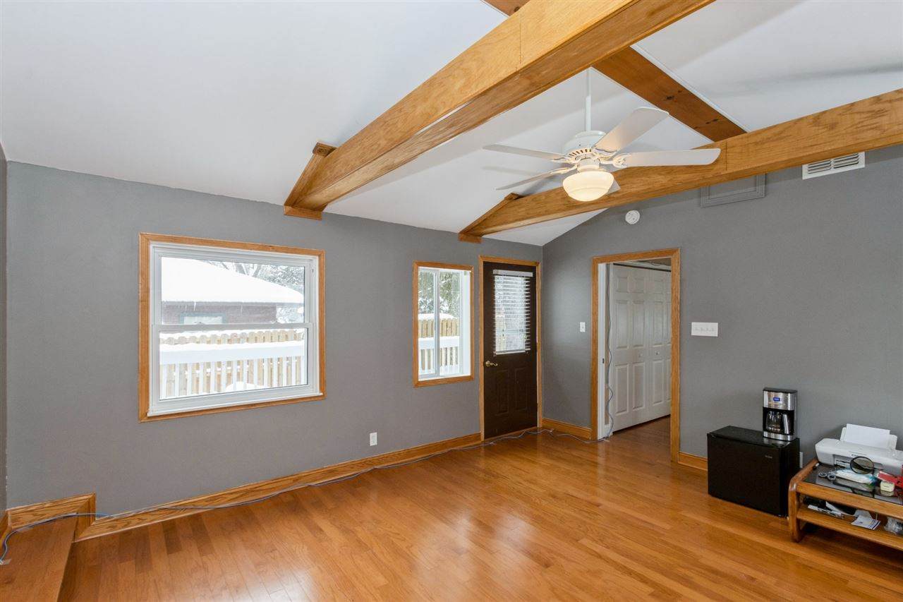 624 Whiting Ave - Photo 1