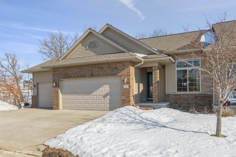 242 Woodfield Lane - Photo 1