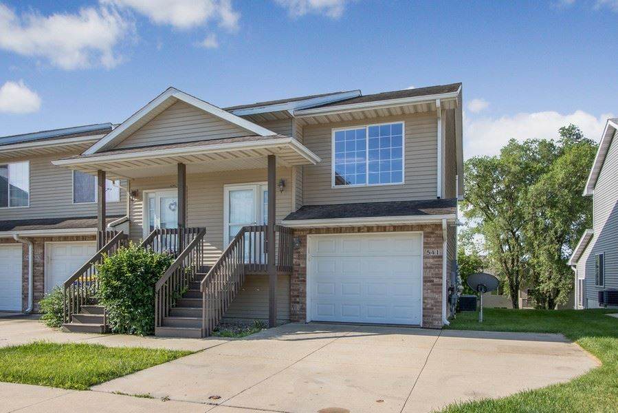 541 Goldfinch Dr - Photo 1