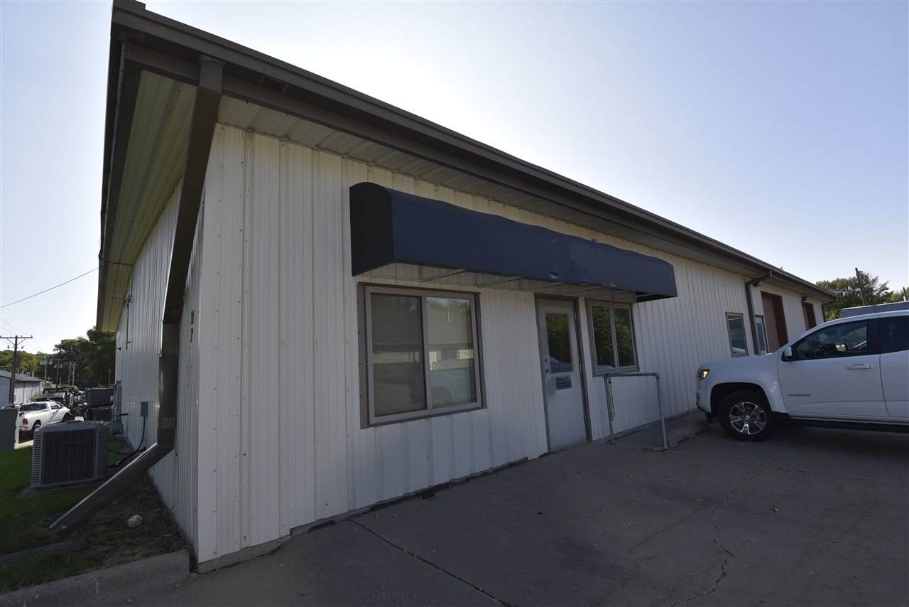 97 Commercial Dr - Photo 1