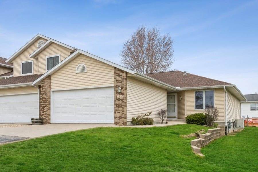 3335 Queen Dr Sw - Photo 1