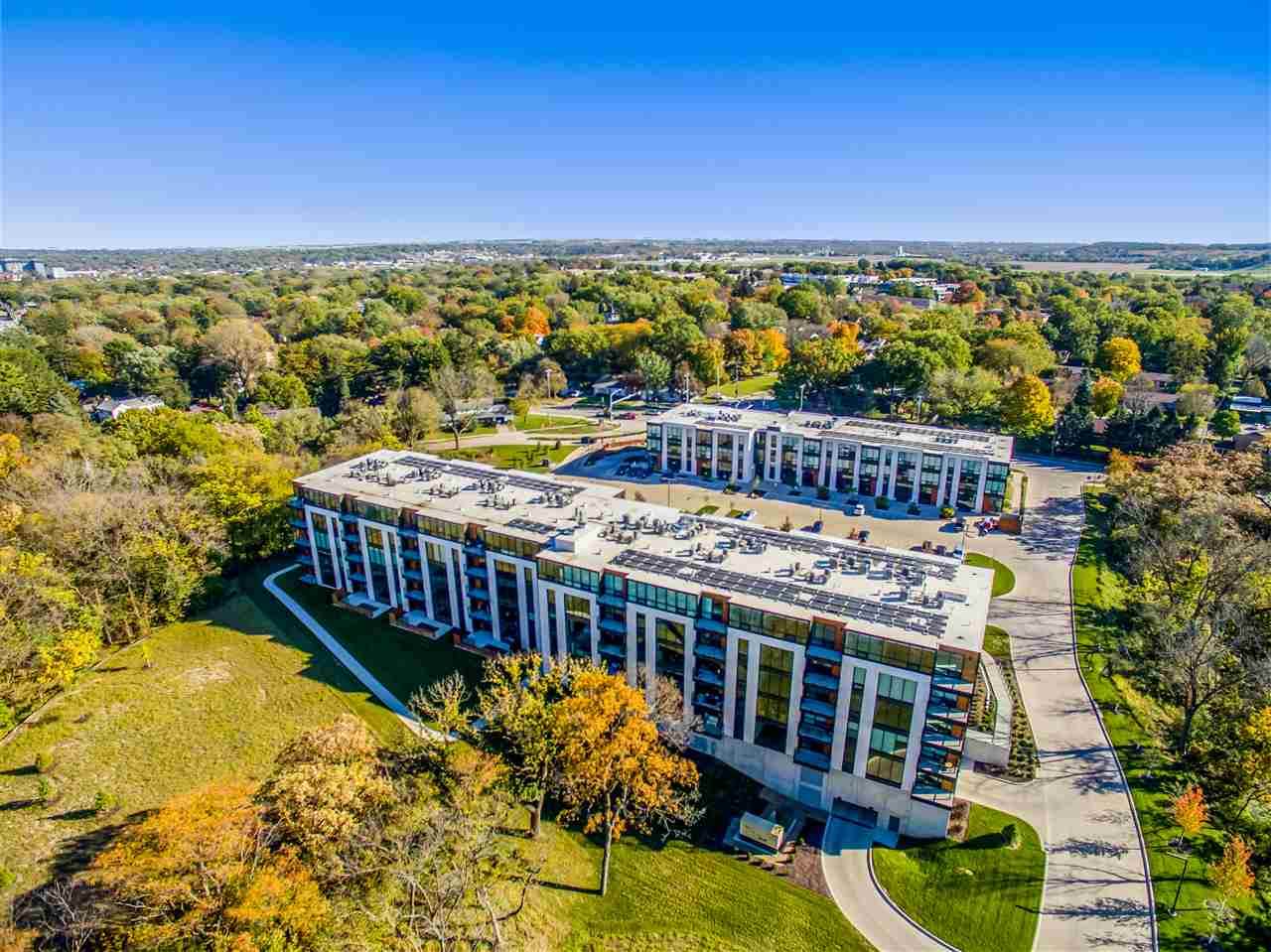 1 University Way - Photo 1
