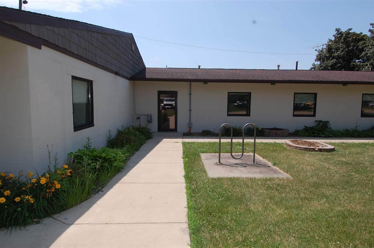 1012 Gilbert Ct - Photo 1