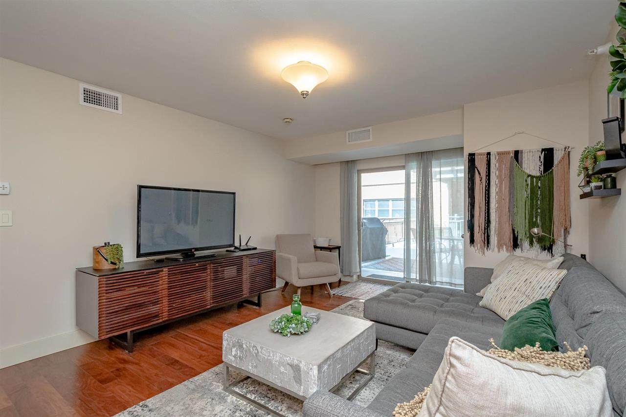 332 Linn Street - Photo 1