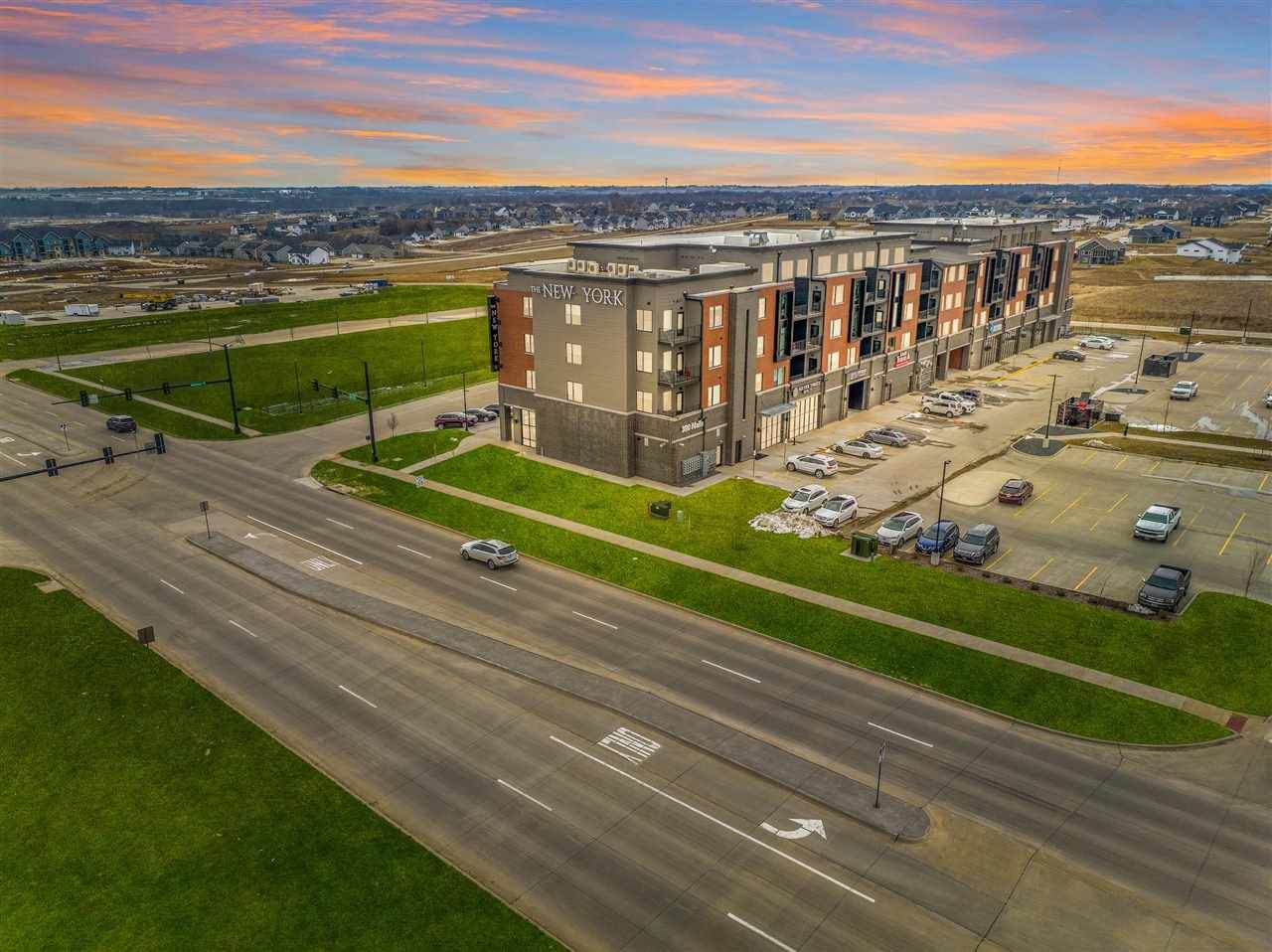28 Park Pl - Photo 1