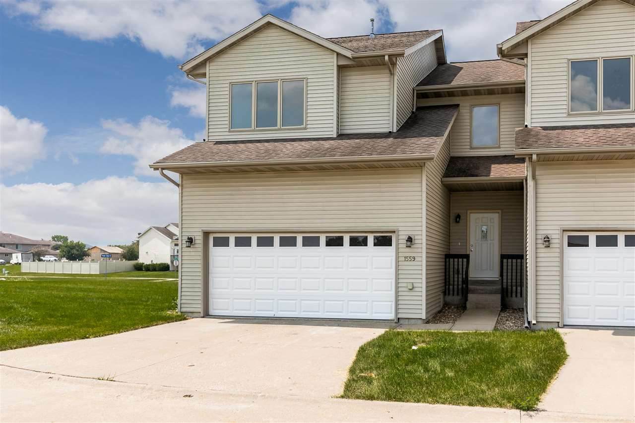 1559 Ponds Edge Ct - Photo 1